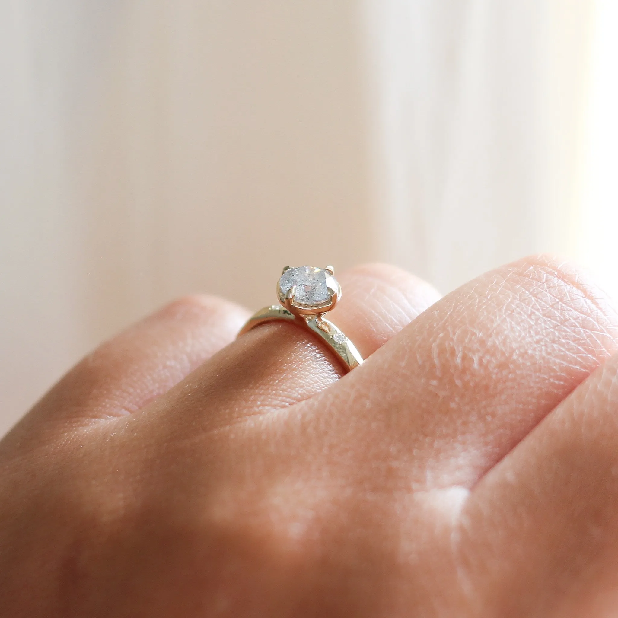 0.98ct Around The World Round Salt and Pepper Diamond Ring