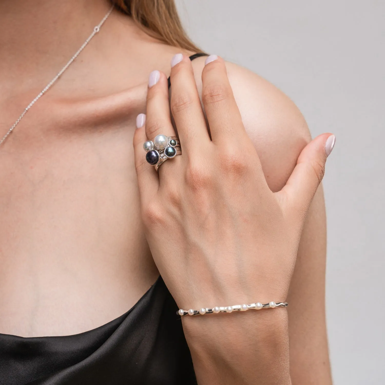 8mm White Pearl Hammered Twinkle Ring