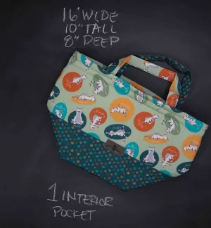 Bucket Tote Bag in Feline Fitness