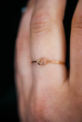 Hannah Naomi - Ultra Thin Open Knot Ring, 14K Rose Gold Fill