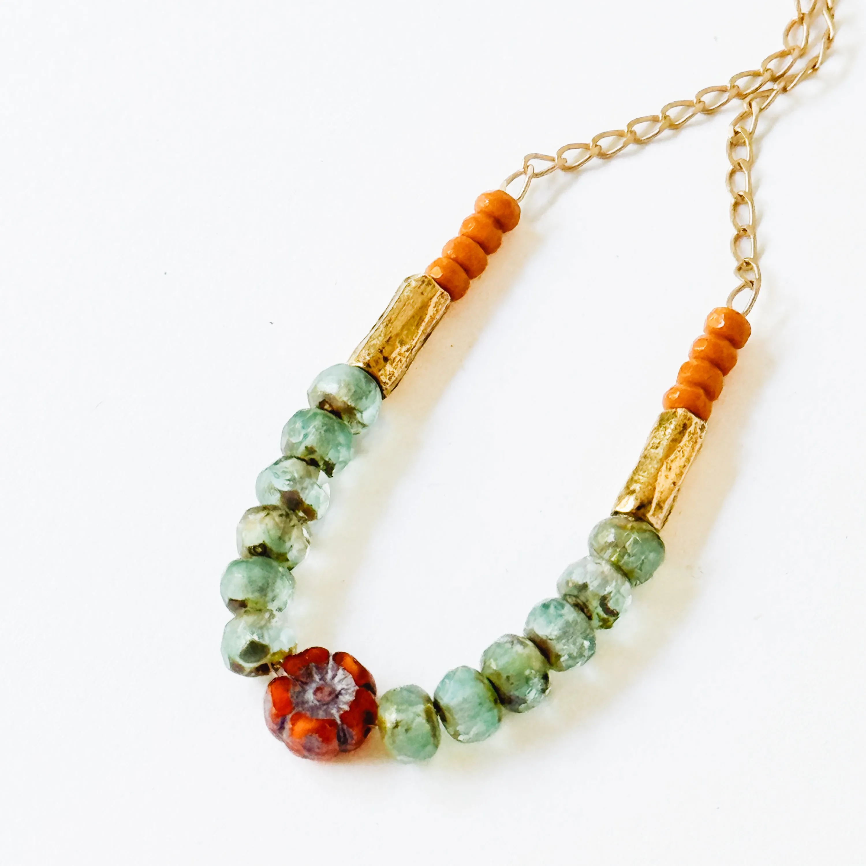 Tiny flower and bead Pendant necklace